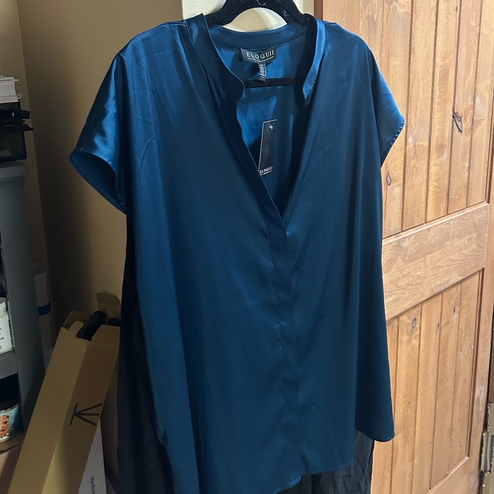 Eloquii Split Neck Blouse Size 16 Deep Acquamarine Cap Sleeve NWT Holiday Ready! - Picture 4 of 7